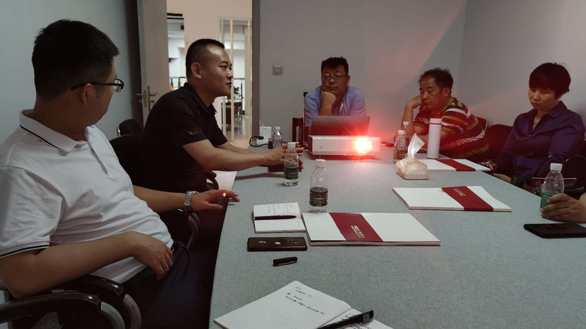 陜西品牌人發(fā)展建設(shè)研討會(huì)順利召開